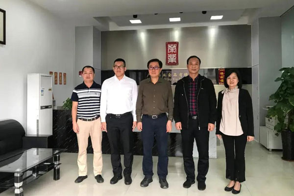 黃圃鎮(zhèn)黨委書記關(guān)瑞麟到榮業(yè)食品調(diào)研，寄語(yǔ)譜寫高質(zhì)量發(fā)展的時(shí)代華章