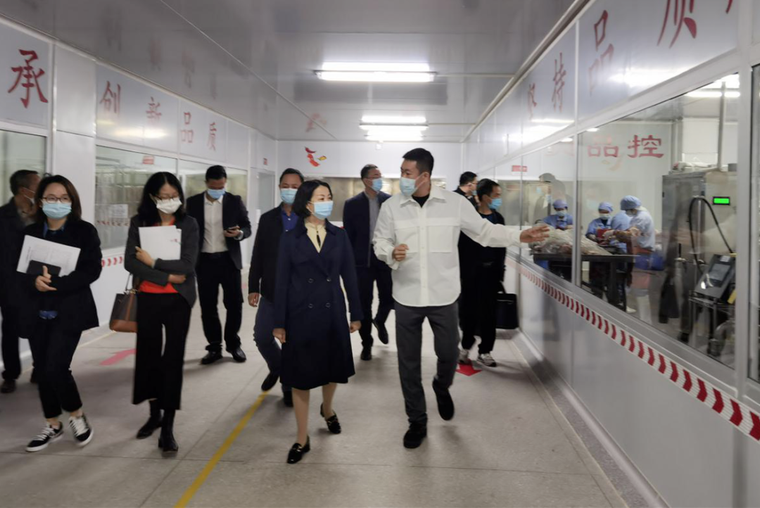 副市長(zhǎng)劉云梅調(diào)研黃圃鎮(zhèn)臘味產(chǎn)業(yè)園，期間走訪榮業(yè)食品