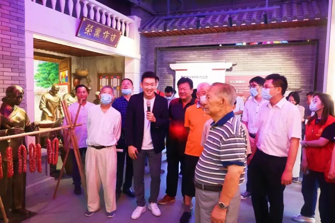 “晚晴”力量助發(fā)展！市歷屆老領(lǐng)導(dǎo)到榮業(yè)調(diào)研